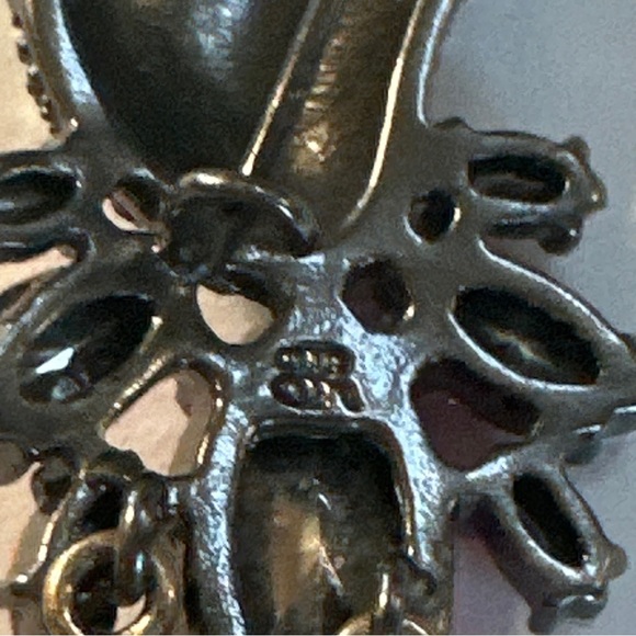 Banana Republic Parrot Brooch - Picture 6 of 15